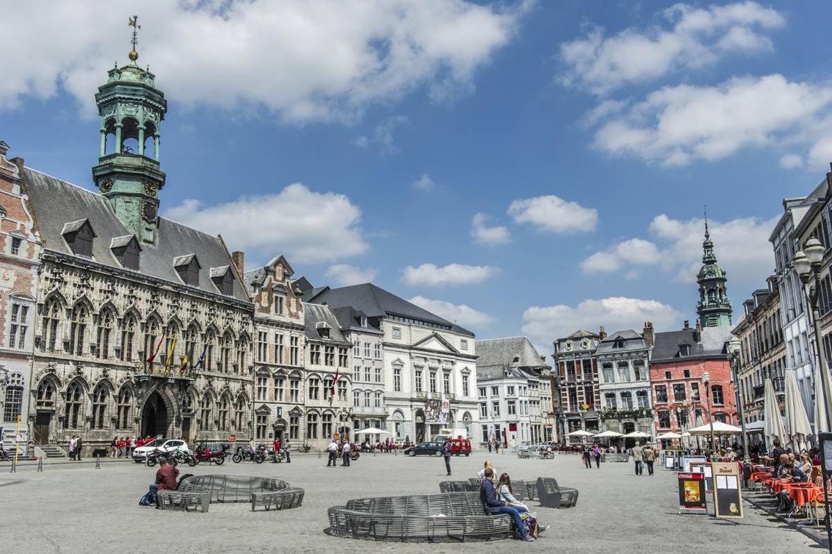 Luxury Penthouse & Terrace - Mons City Center Bagian luar foto